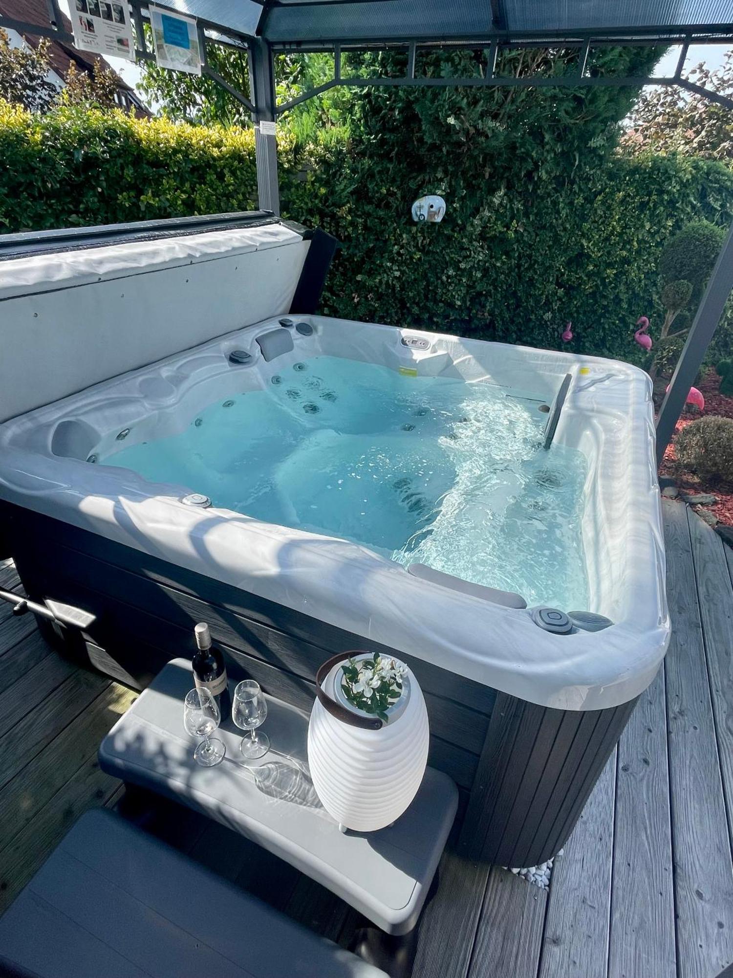 Ferienwohnung Schlossblick - 4 Sterne Sauna Pool Whirlpool Exklusiv Braunfels Extérieur photo