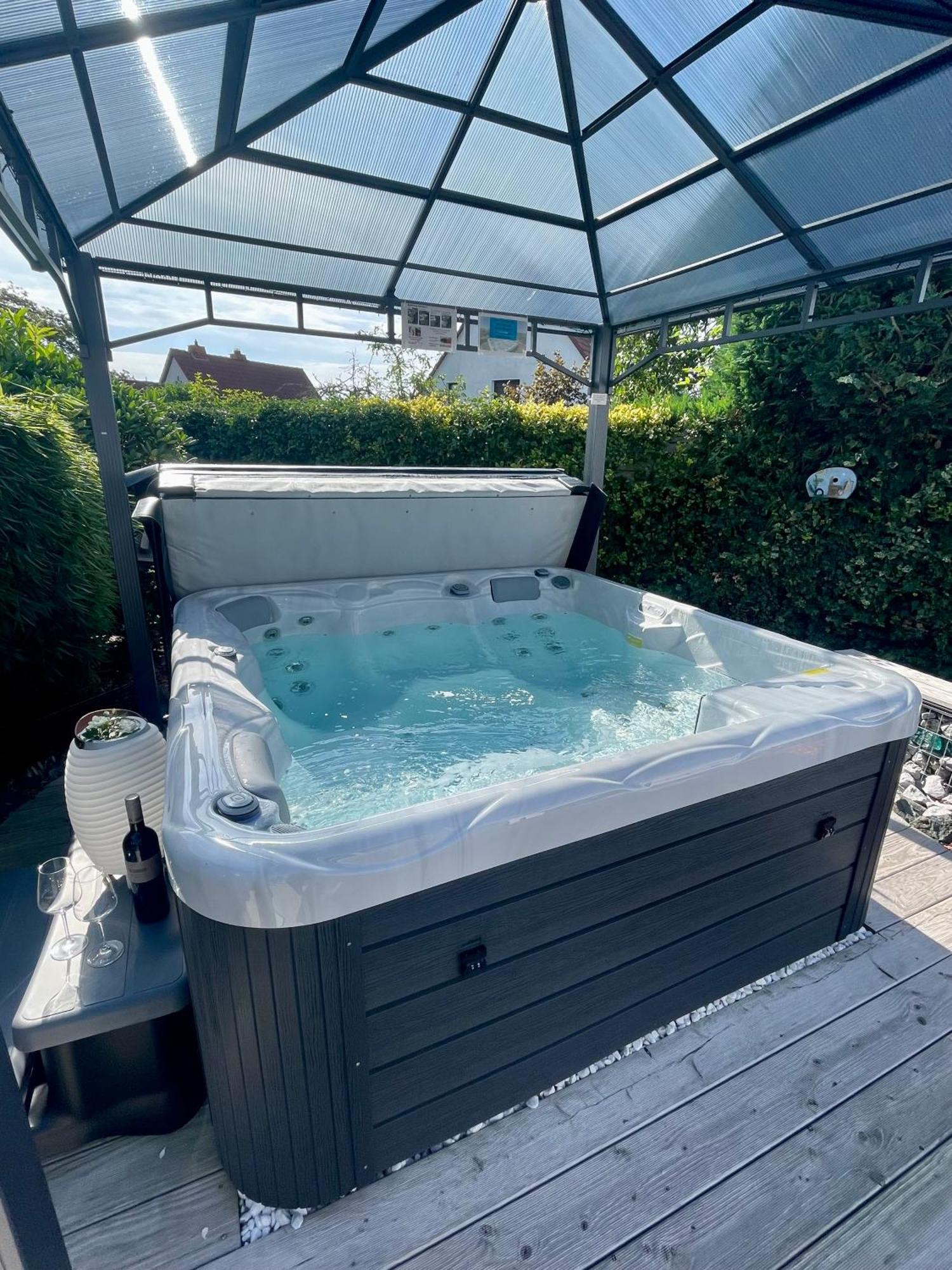 Ferienwohnung Schlossblick - 4 Sterne Sauna Pool Whirlpool Exklusiv Braunfels Extérieur photo